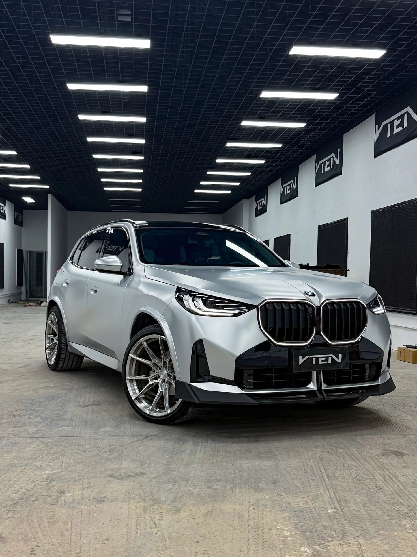 BMW X3 G45 2025+ GLOSS BLACK FRONT LED GRILLE - VTEN EUROPE