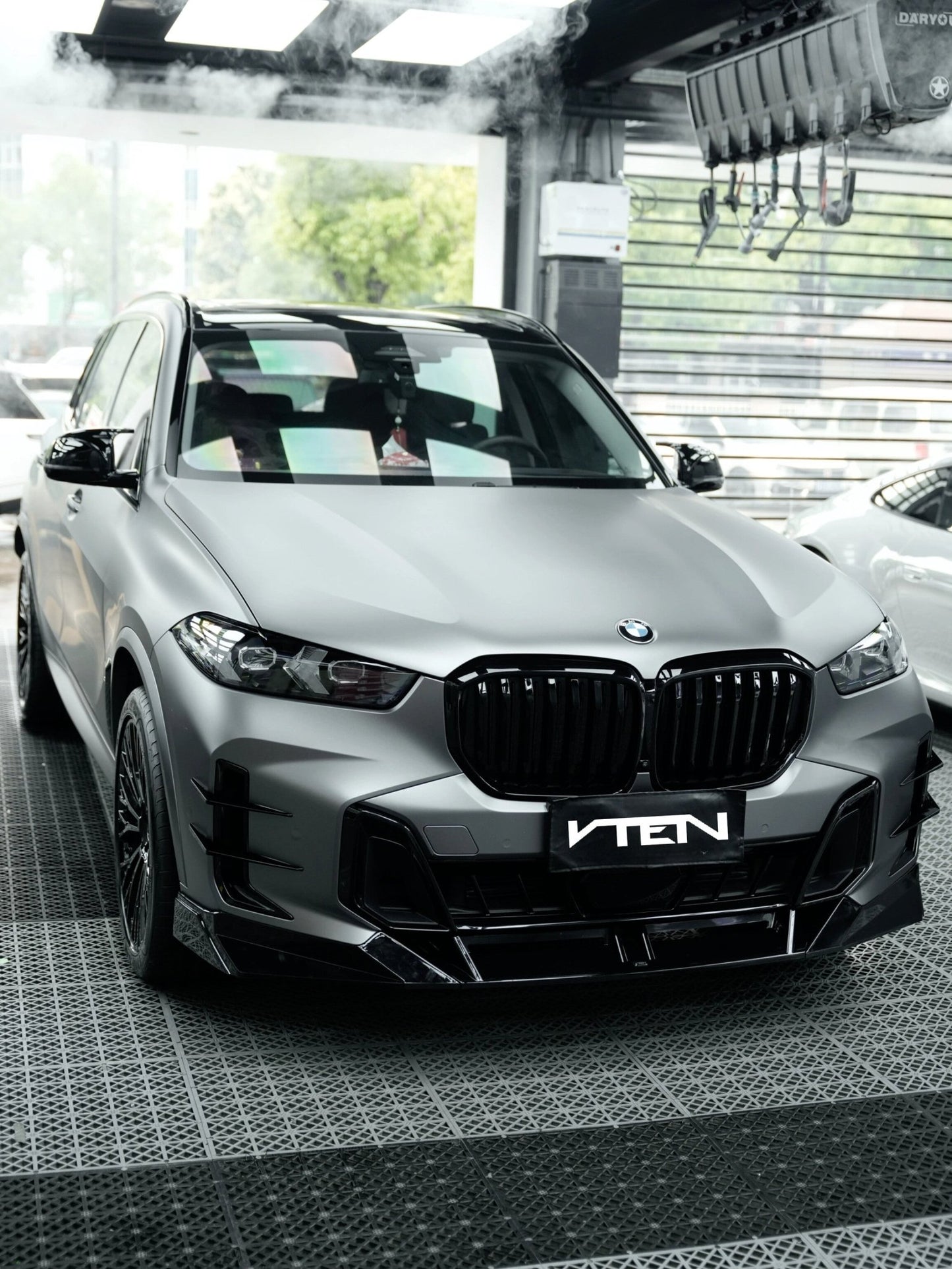 BMW X5 G05 LCI 2024+ PP GLOSS BLACK FRONT LIP - VTEN EUROPE