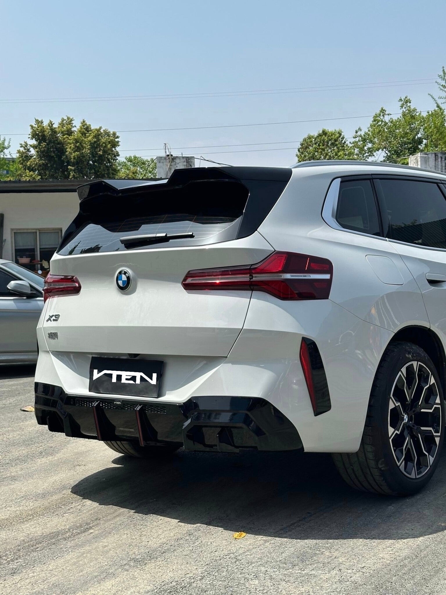 BMW X3 G45 2025+ GLOSS BLACK REAR LED DIFFUSER - VTEN EUROPE