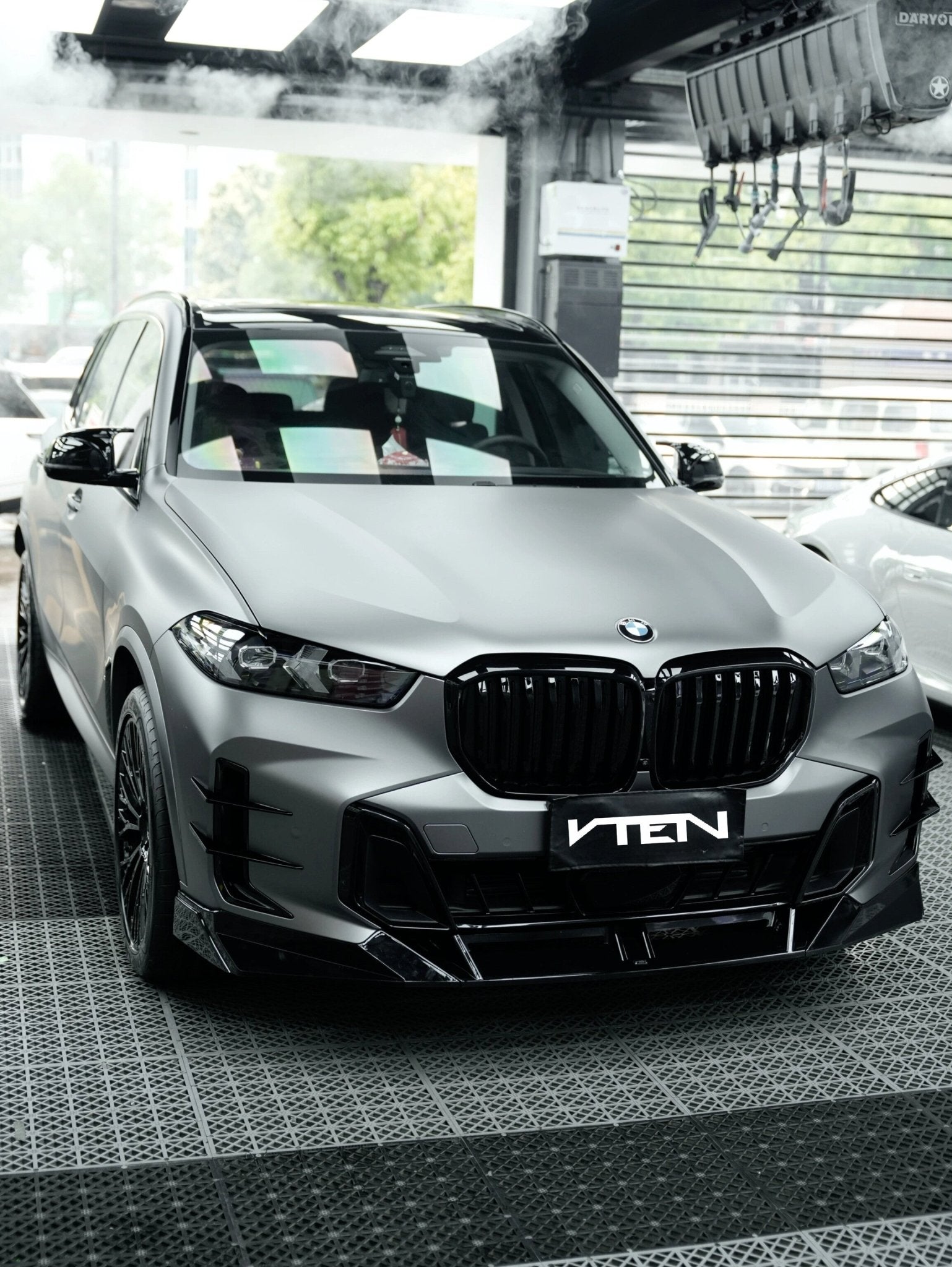 BMW X5 G05 LCI 2024+ PP GLOSS BLACK FRONT LIP - VTEN EUROPE