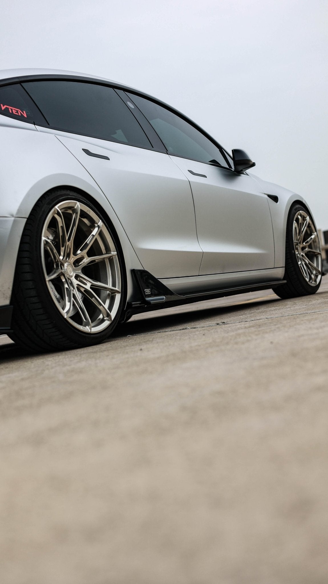 TESLA MODEL 3 HIGHLAND 2023+ PP GLOSS BLACK SIDE SKIRTS - VTEN EUROPE
