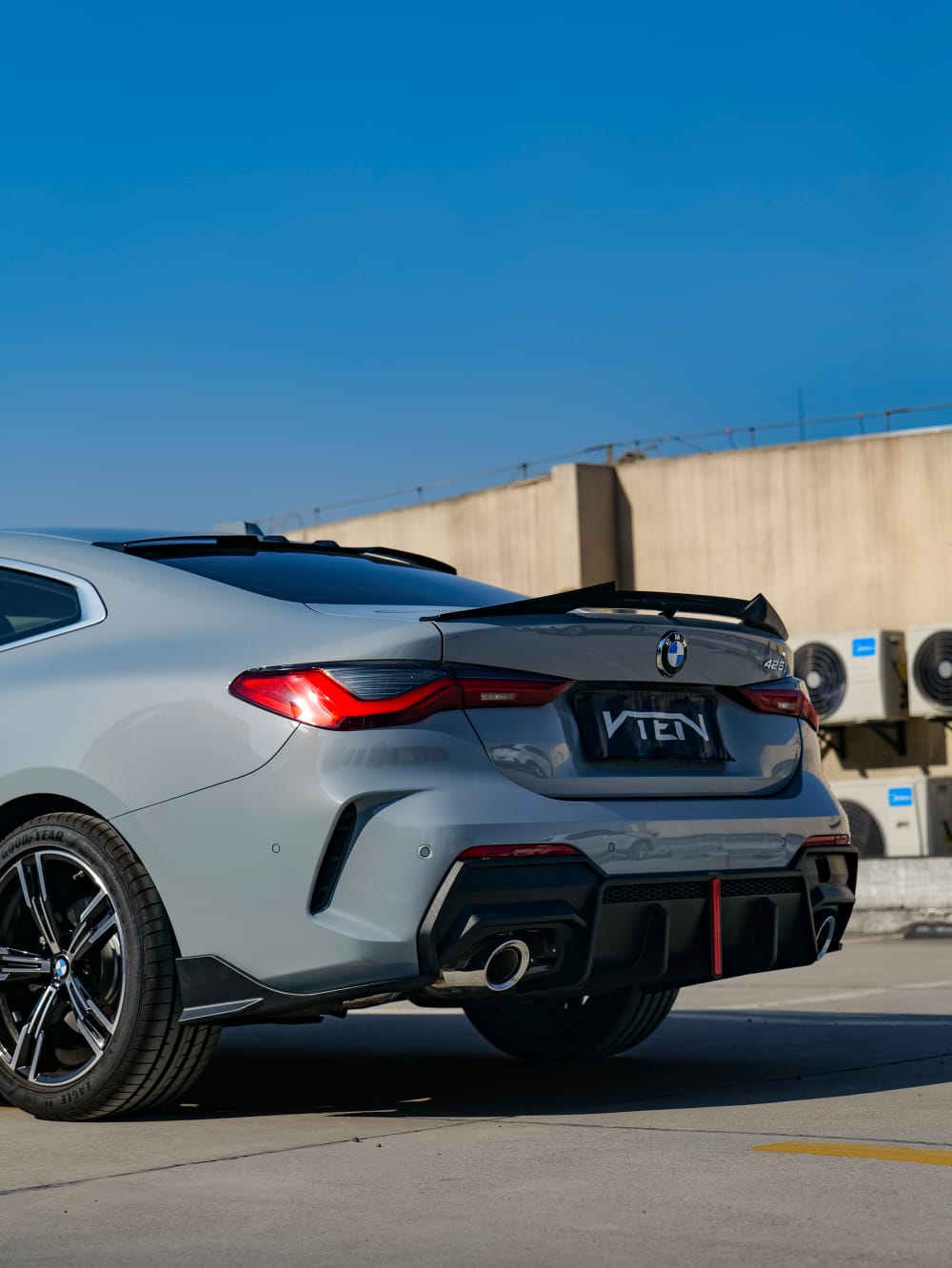 VTEN - BMW 4 SERIES G22 ABS GLOSS BLACK LED REAR DIFFUSER - VTEN EUROPE