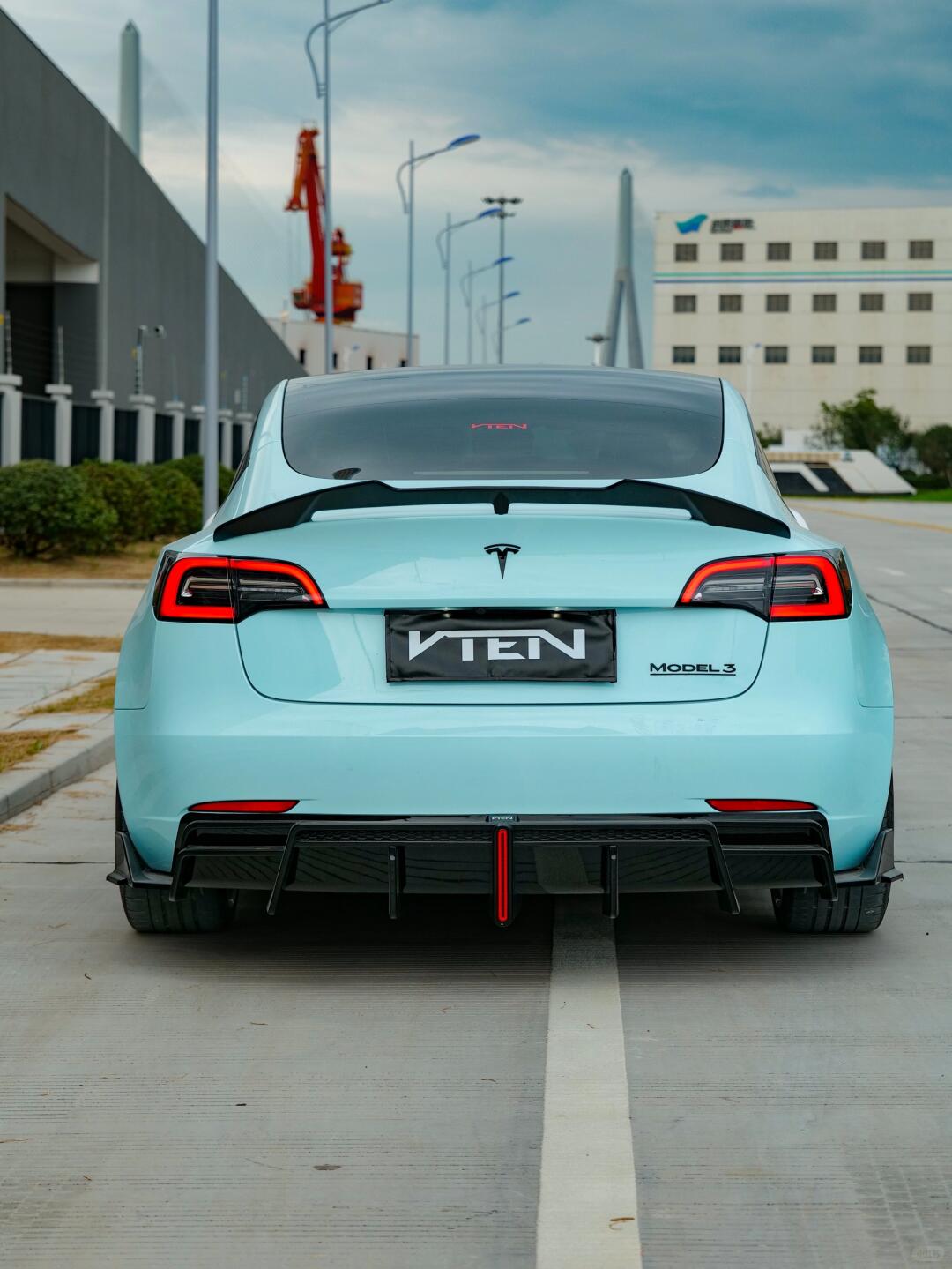 VTEN - TESLA MODEL 3 GLOSS BLACK REAR LED DIFFUSER - VTEN EUROPE
